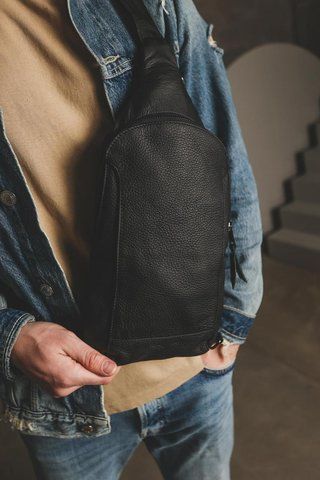 Чоловіча сумка-слінг із натуральної шкіри, сумка через плече Slow (чорна) SKL-003 фото