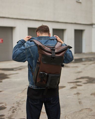 Стильный и практичный рюкзак роллтоп для ноутбука Rolltop для путешествий коричневого цвета из экокожи 1881208235 фото